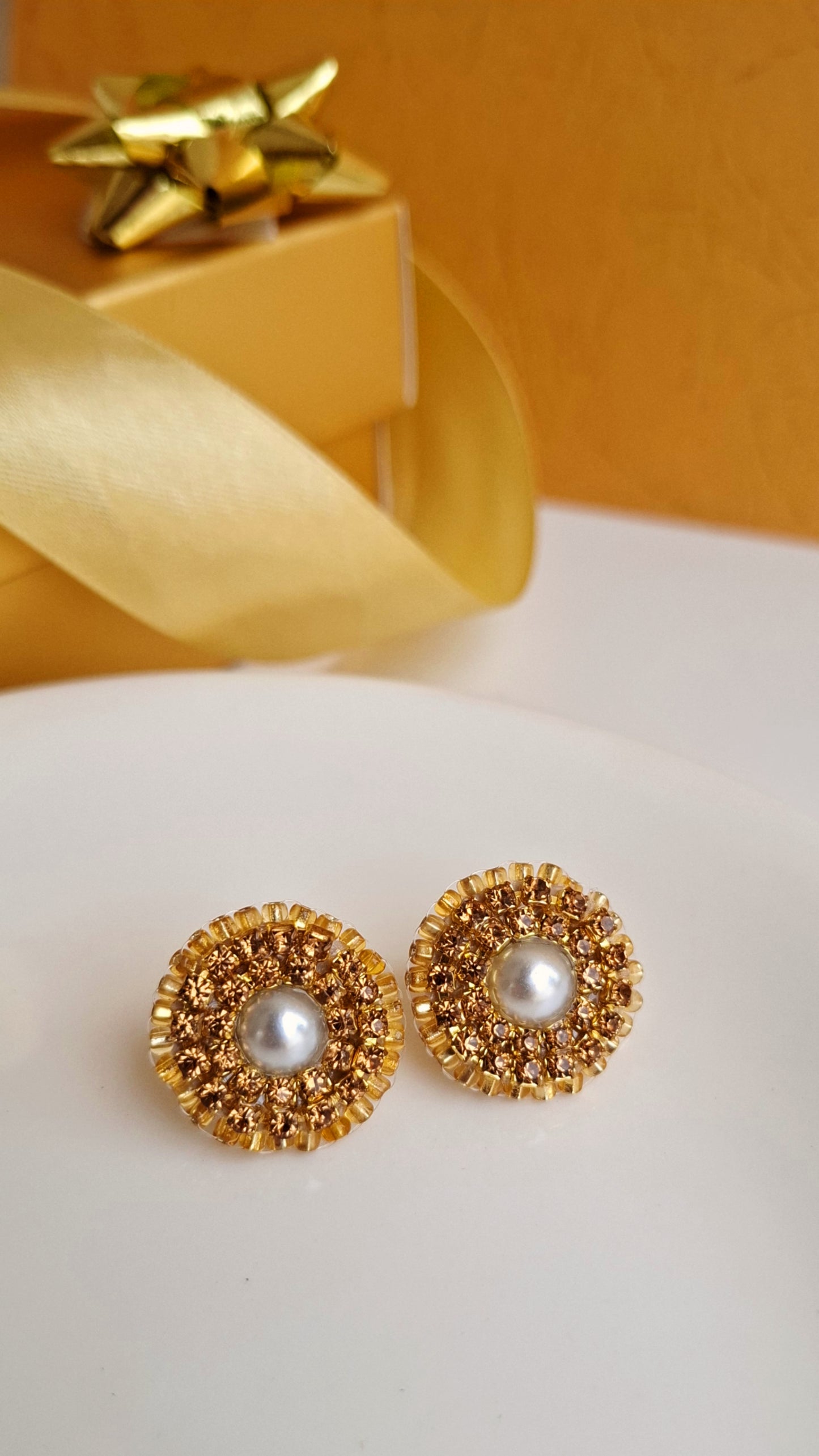Juego de joyas personalizado con inicial "E" de Perlas
