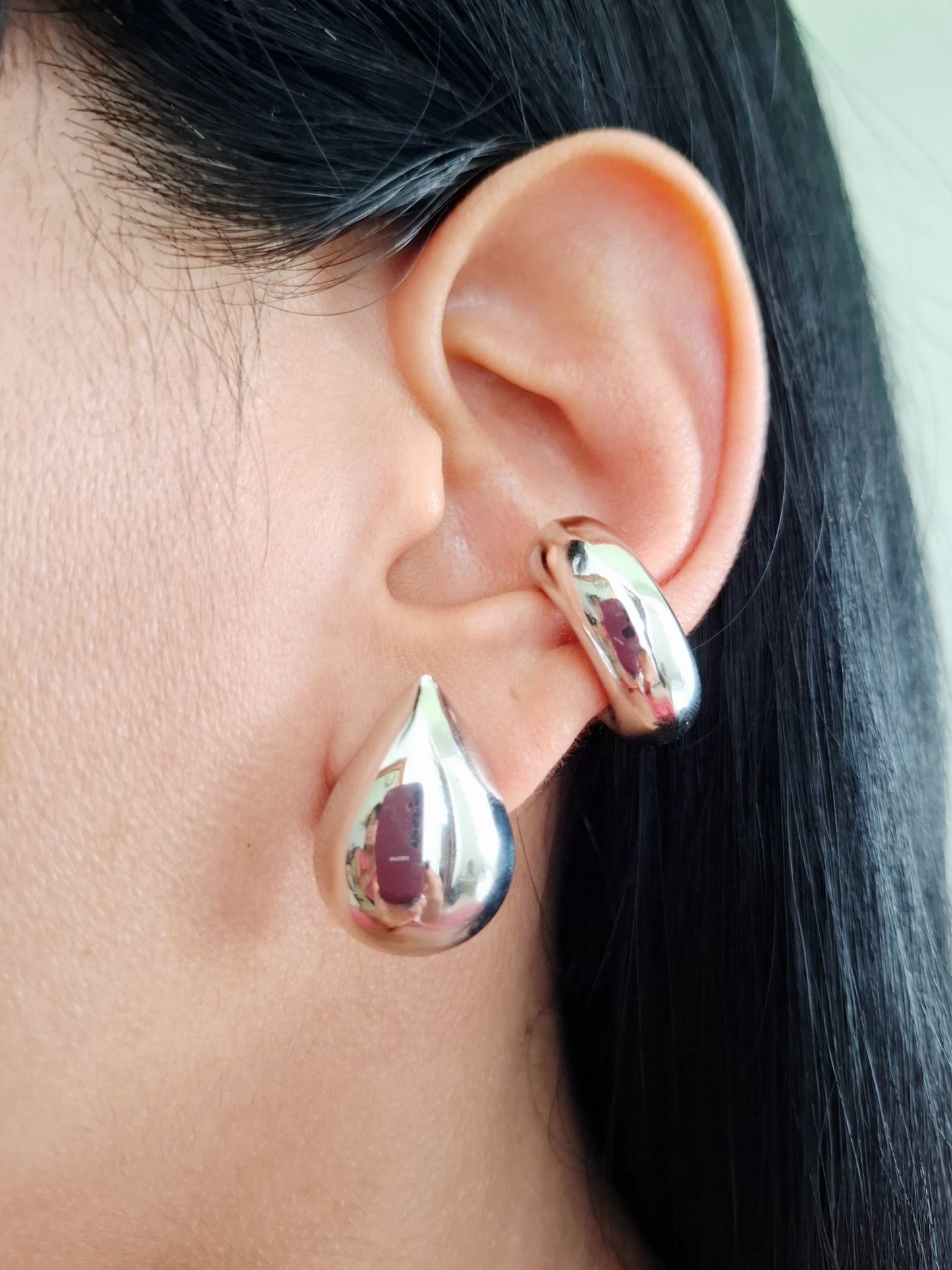 Puño para la oreja Donella