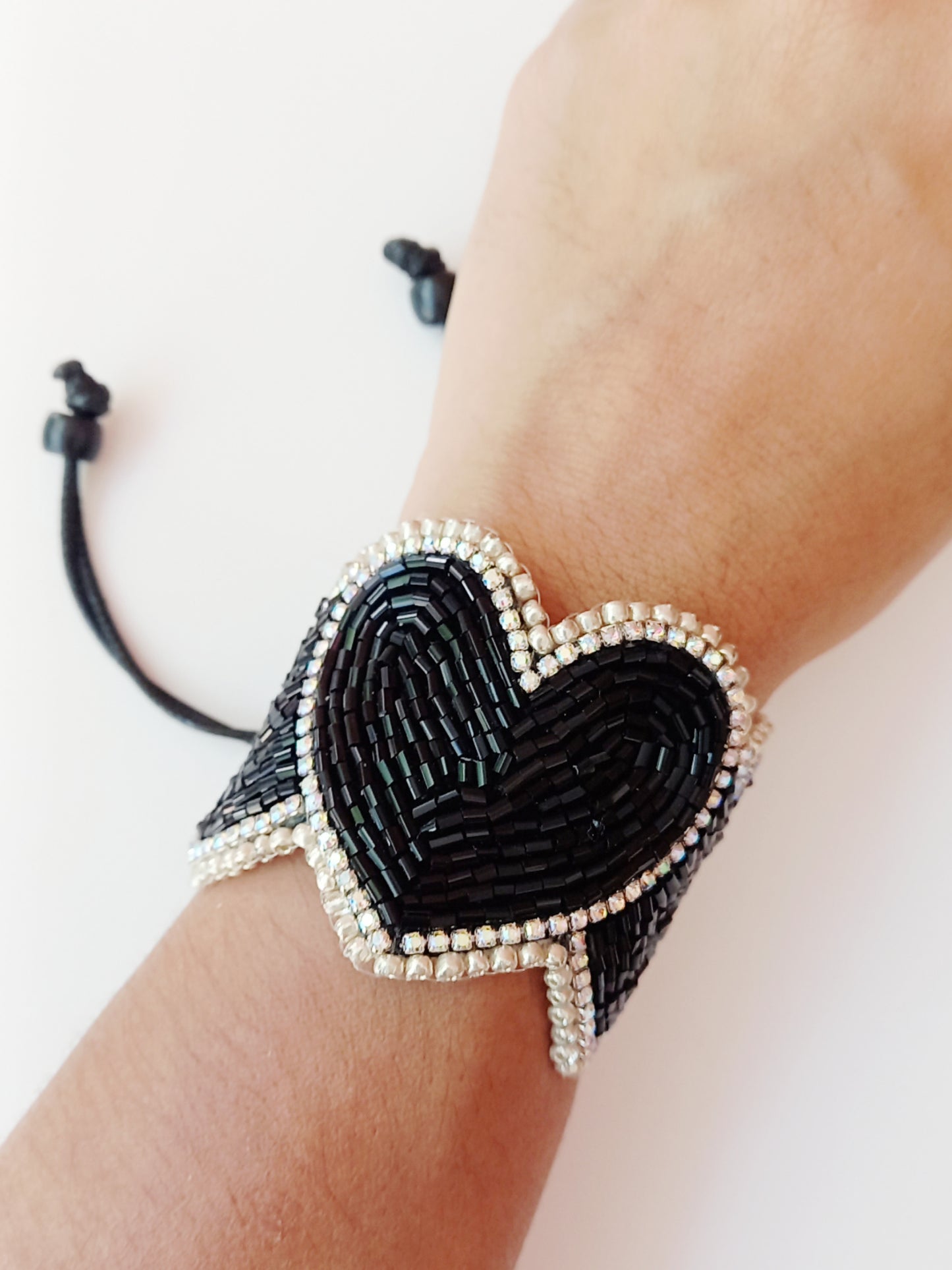 Pulsera de corazones preciosos