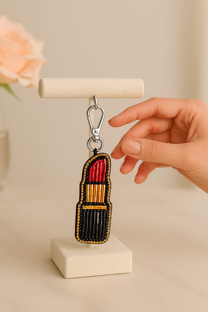 Charm para bolso con forma de lápiz labial