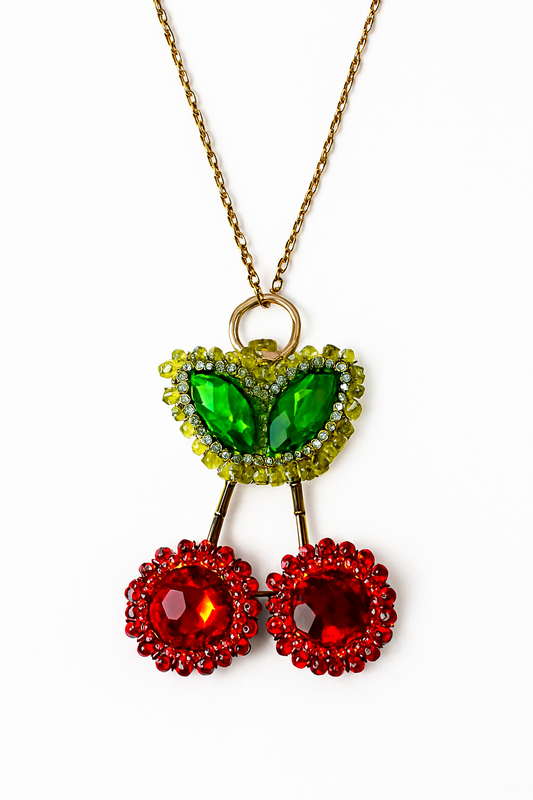 Collar de cerezas