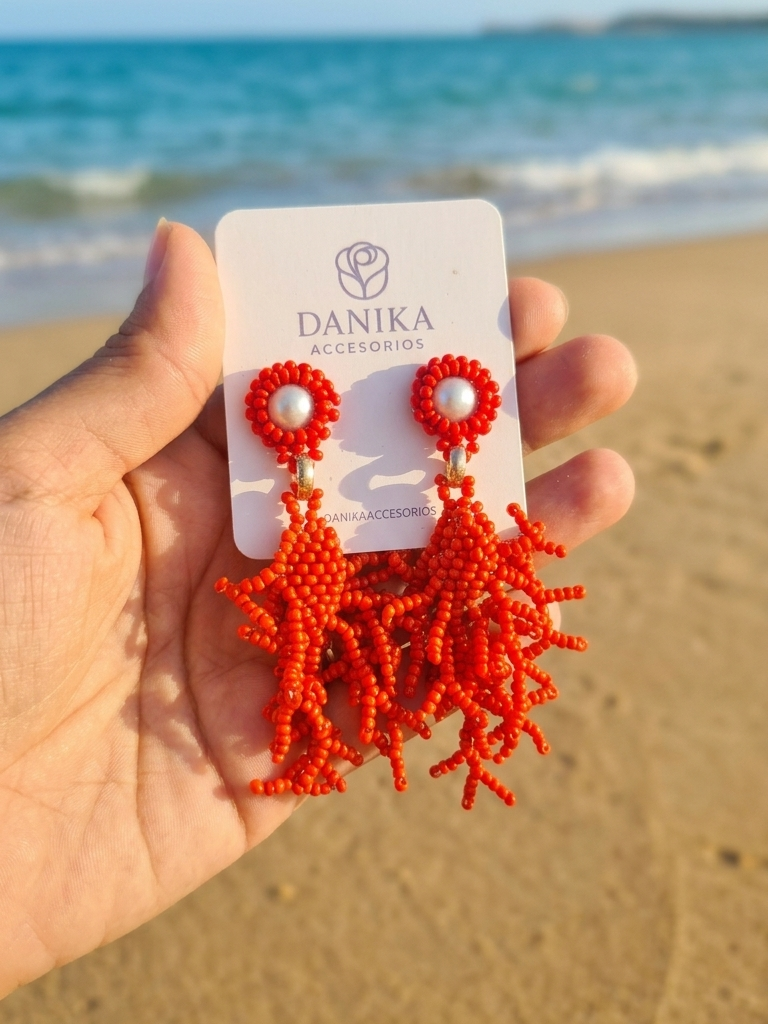 Pendientes de coral de perlas de declaración