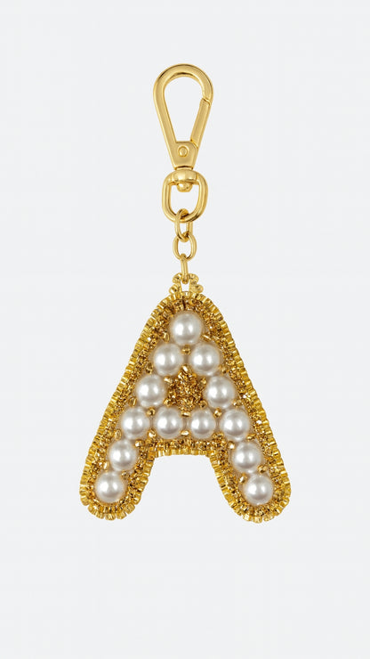 Colgante para bolso personalizado con la inicial "A" de perlas